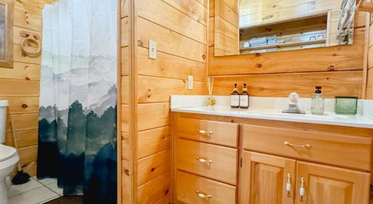 Nice vacation home with hot tub | Pets are welcome — photo 4