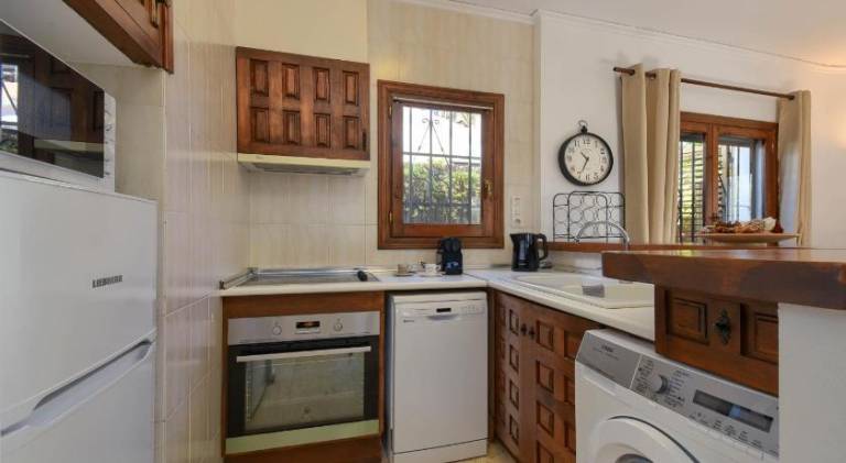 House with 2 rooms for 4 persons — photo 4
