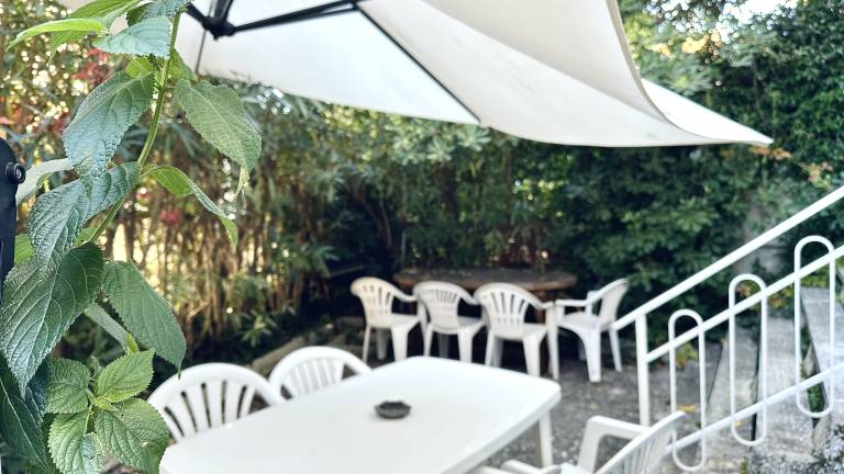 Holiday apartment with garden — photo 3