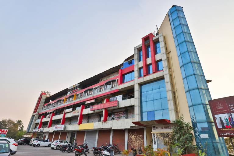 OYO 25065 Hotel Shree Daan