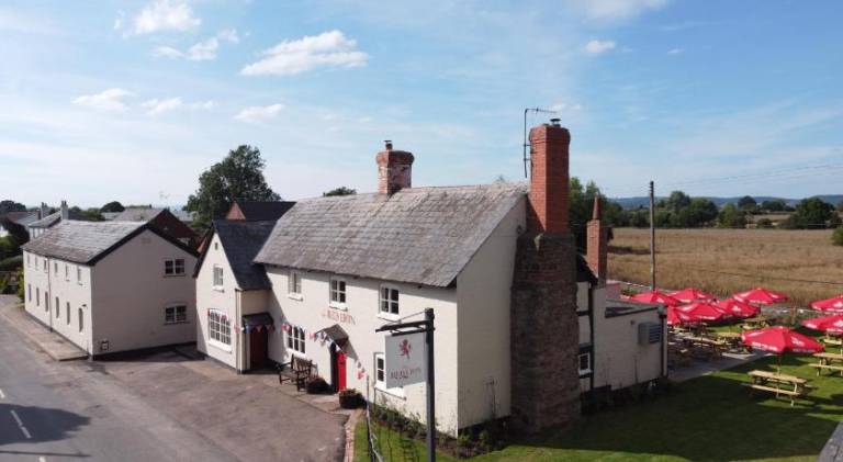 The Red Lion Madley