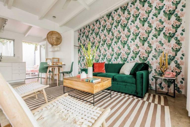 2 Rooms, Sleeps 8 Retro Hotel w/ Pool Wesley King Studio Buyout by Avantstay in Palm Springs, CA