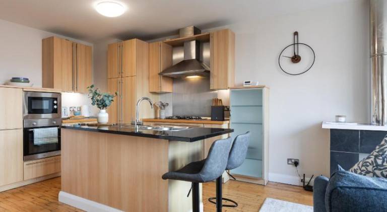 Beautiful holiday apartment with terrace | Next to Belfast City Hall | Good for workation | Pets are welcome — photo 5