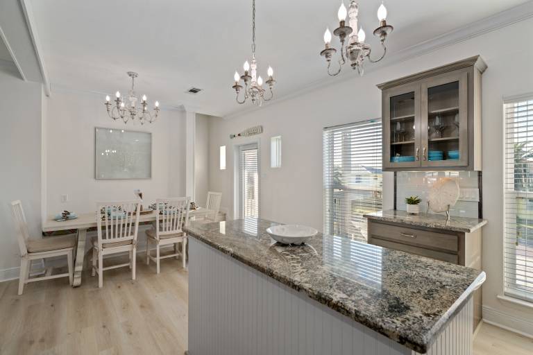 Dauphin Pearl - 308 Quivira — photo 5