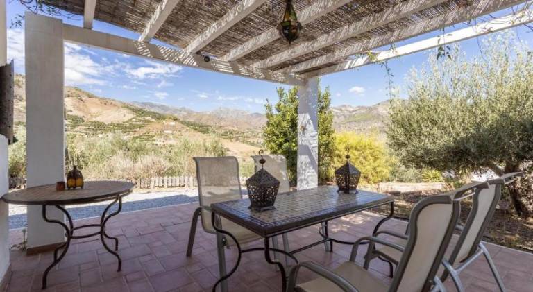 Fully equipped wonderful vacation home with terrace, private pool & BBQ | Good for workation | Pets are welcome — photo 4