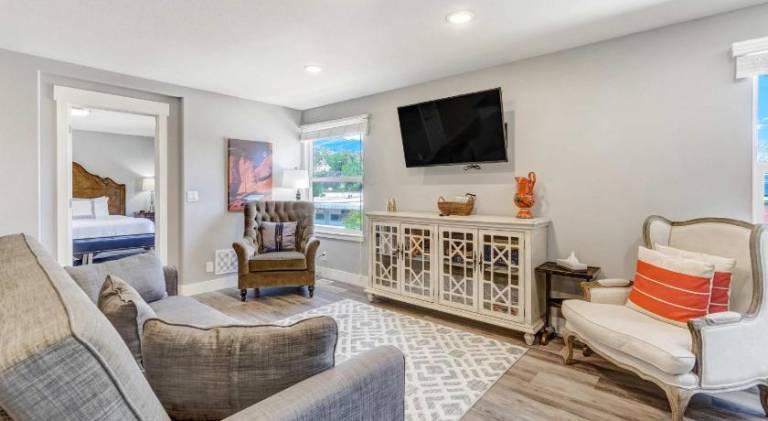 Apartment with 2 rooms for 6 persons in Colorado Springs, CO