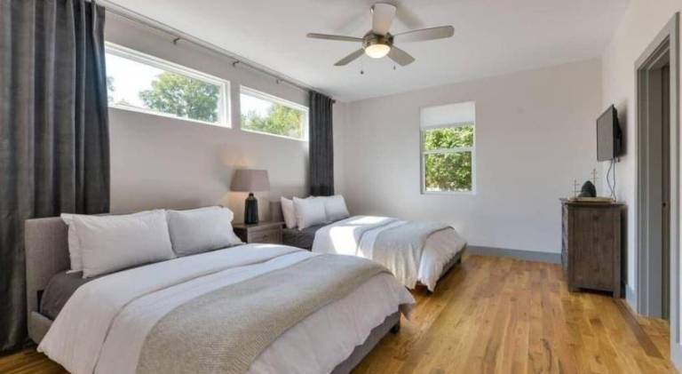 Charming vacation home | Pets allowed — photo 2
