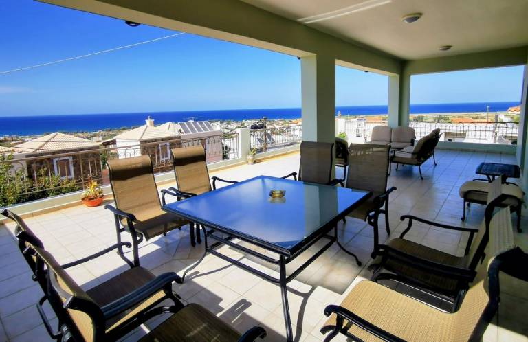 Fully equipped apartment with garden & patio | Suitable for remote work | Pets are welcome in Platanias