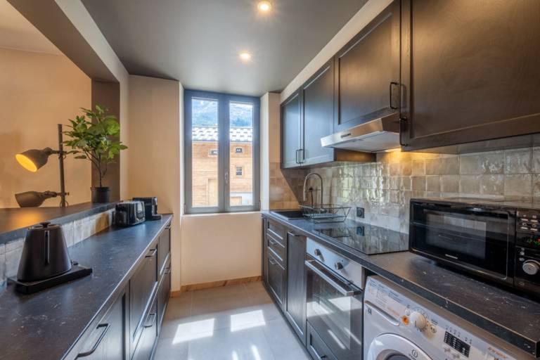 Holiday apartment with garden & BBQ — photo 4
