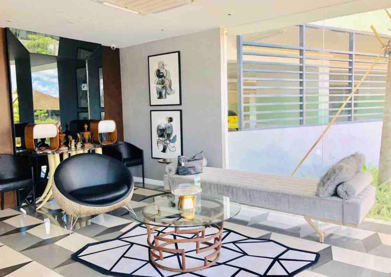 Apartment with pool in Quezon City