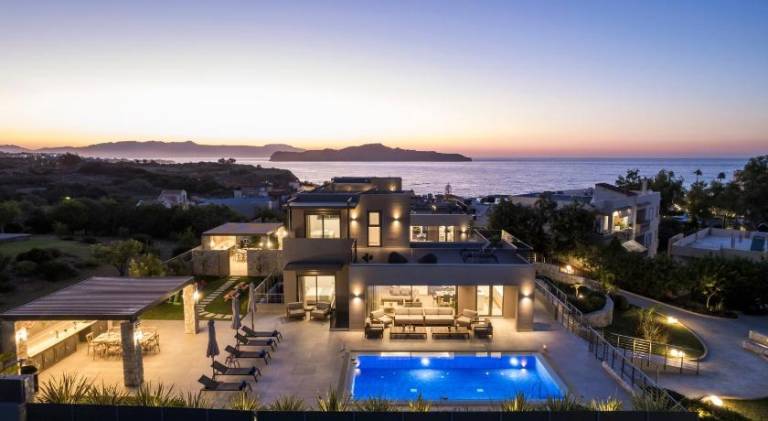 Imperium Luxury Villas-Sauna, Jacuzzi, Heated Pool & Gym-Chania in Chania