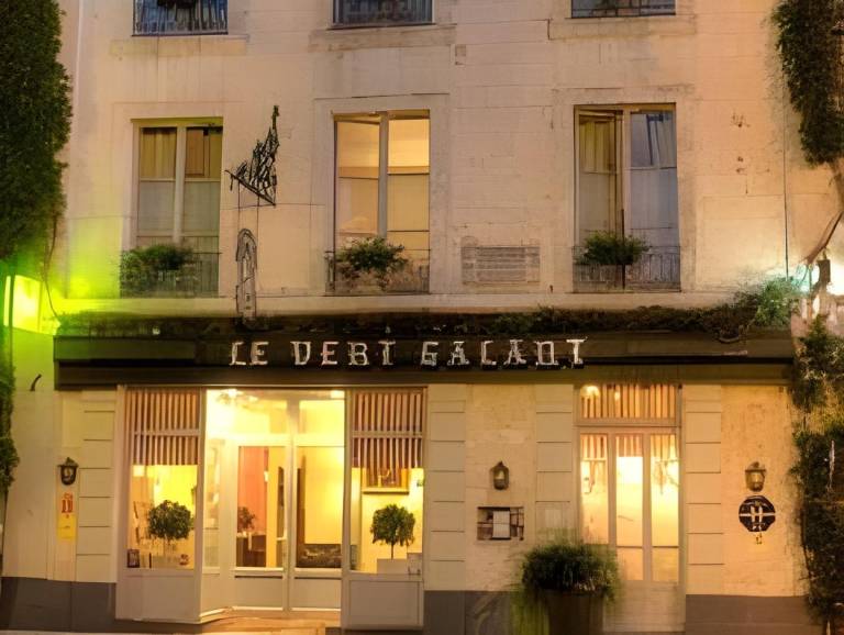 Logis Hotel Le Vert Galant in La Flèche