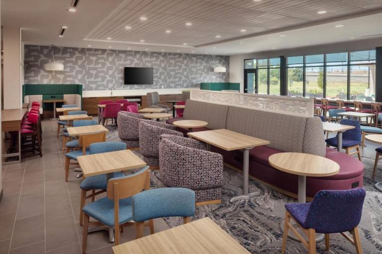 Home2 Suites By Hilton Bastrop, Tx — photo 3