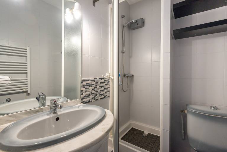 Child-friendly rental apartment with BBQ, yard & terrace | Next to the beach | Dogs allowed — photo 5
