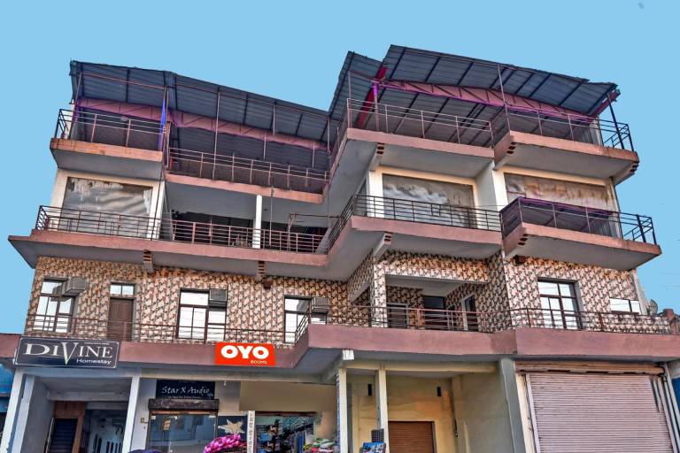 Hotel O Divine