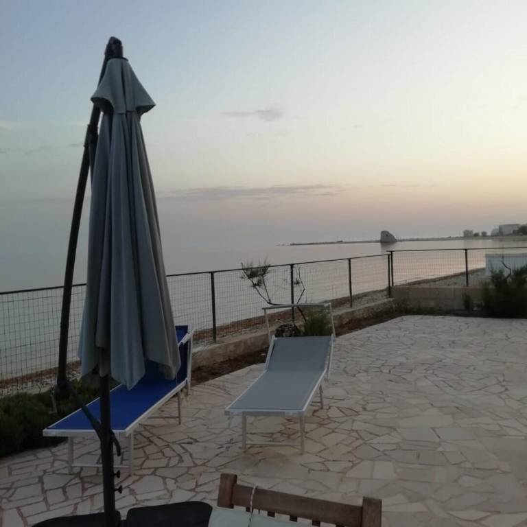 Vacation home with yard | Perfect for remote work in Salve