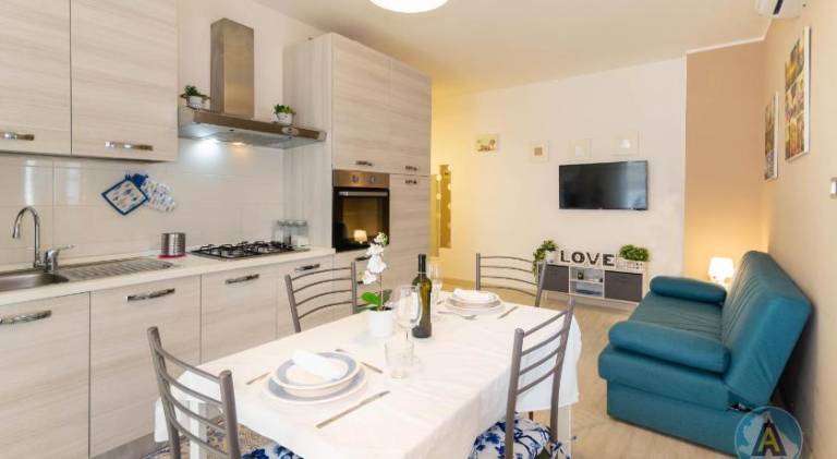 Rental apartment with 2 rooms for 5 persons — photo 3