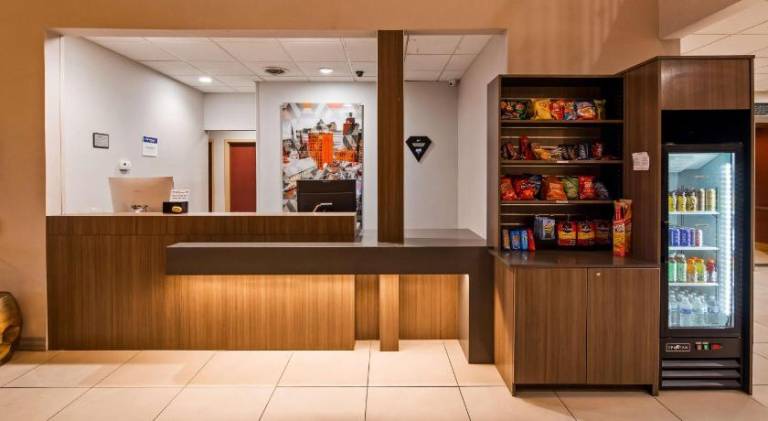 Best Western Plus New Cumberland Inn & Suites — photo 5