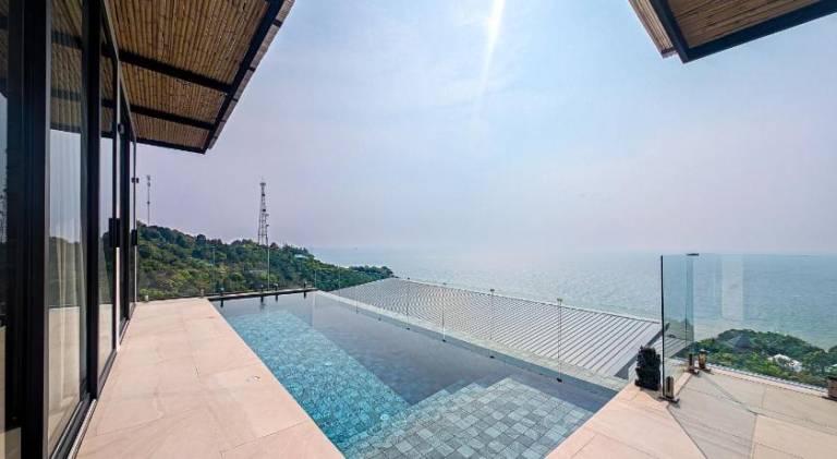 Villa with private pool & terrace — photo 3