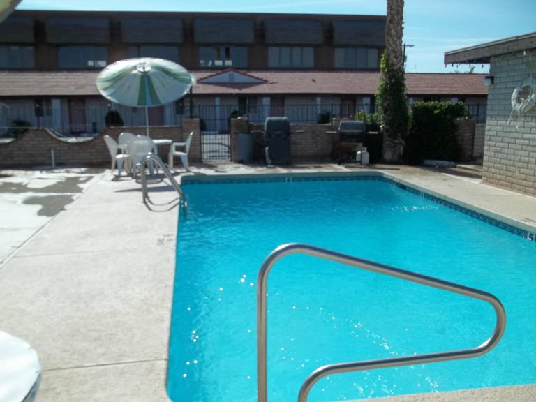 Hacienda Motel Yuma — photo 4