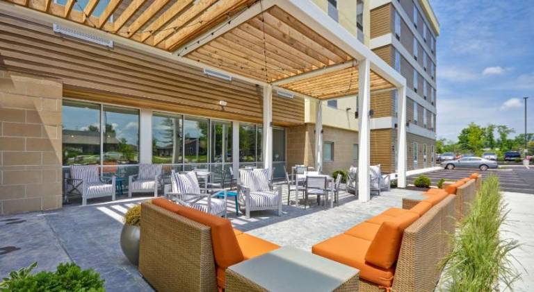 Home2 Suites by Hilton Blue Ash Cincinnati — photo 3