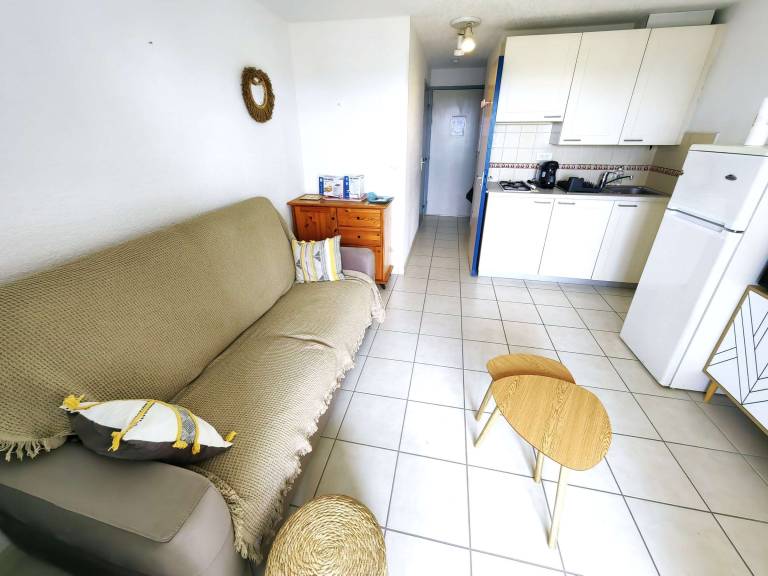 Holiday apartment with pool — photo 2