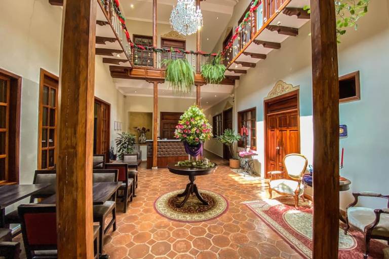 Santa Lucia House Forum