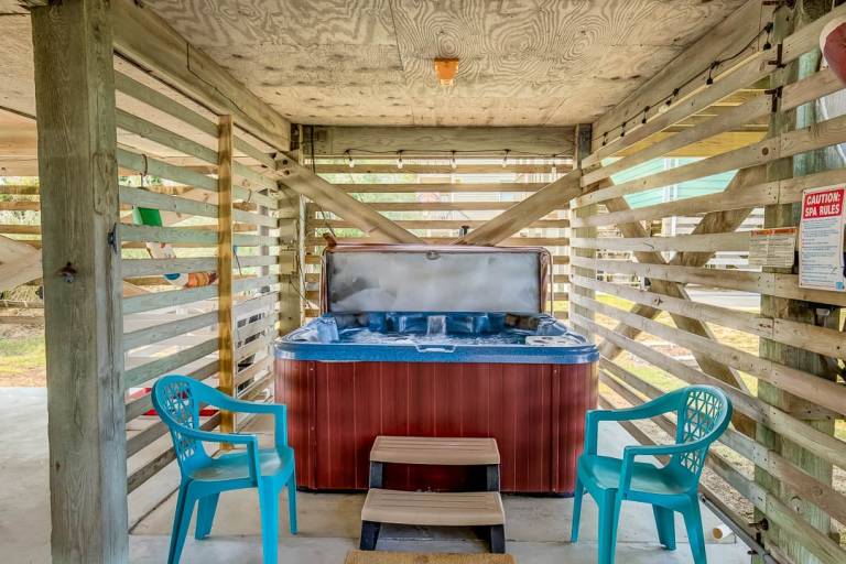 Vacation home with jacuzzi & grill — photo 4