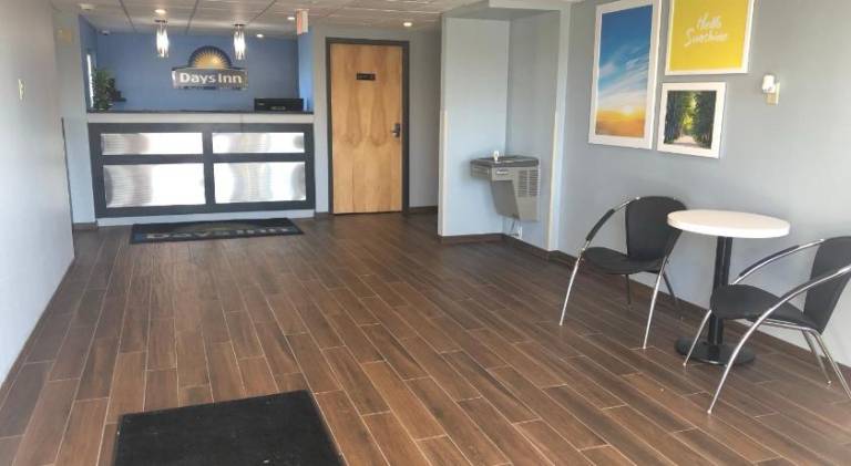 Days Inn by Wyndham Grove City Columbus South — photo 5