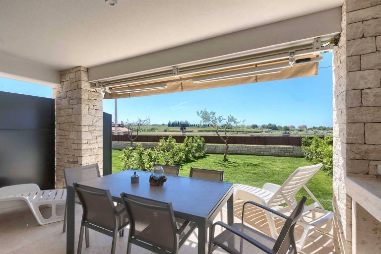 Brand New Modern apartment for 4+2 guests with shared pool — photo 2