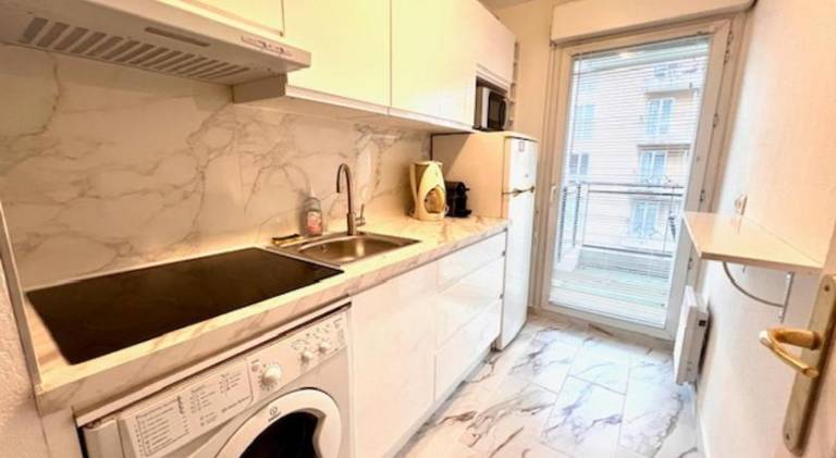 Wonderful rental apartment with patio & pool | Beach nearby | Dogs allowed — photo 4