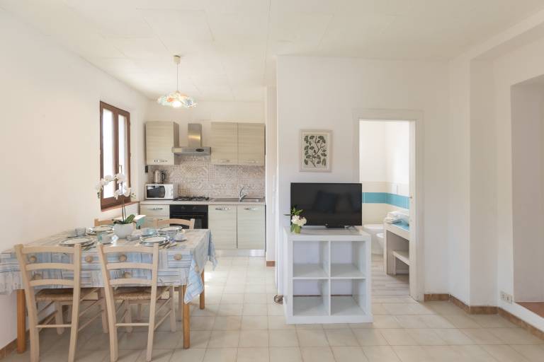 Rental apartment with barbeque, patio & garden | Garden view | Dogs allowed — photo 2