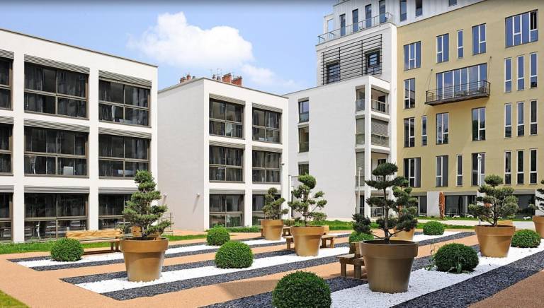 Serviced apartment with garden | Suitable for remote work in Lyon