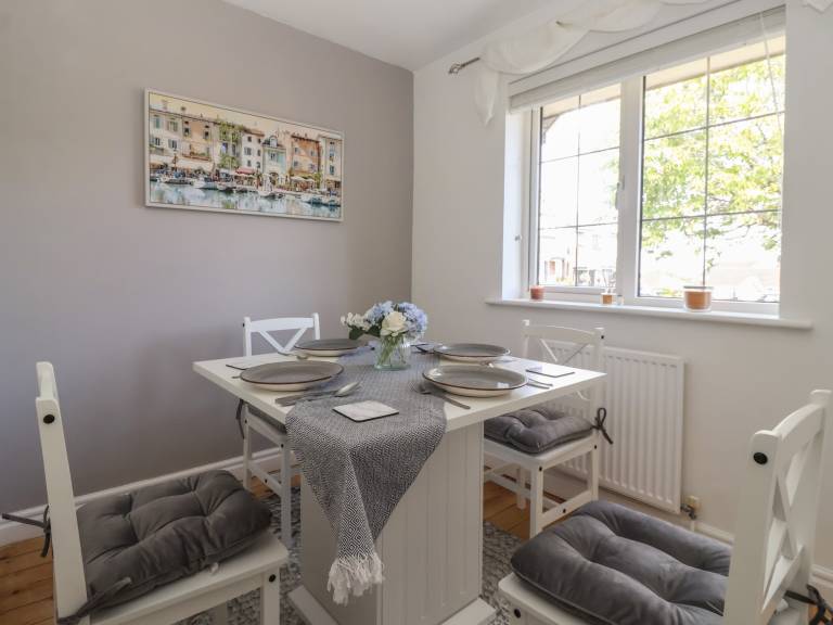 Family-friendly beautiful cottage with yard | Dogs allowed — photo 5