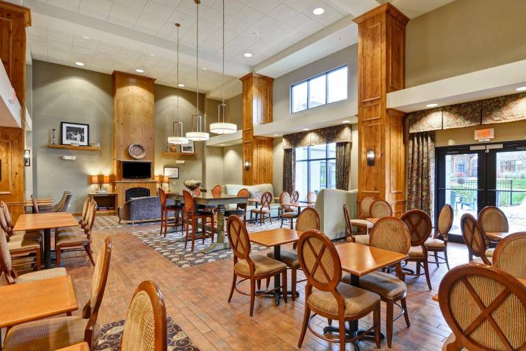 Hampton Inn & Suites New Hartford — photo 3