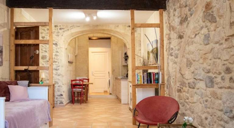 Rental apartment with 1 room for 2 persons in Arles