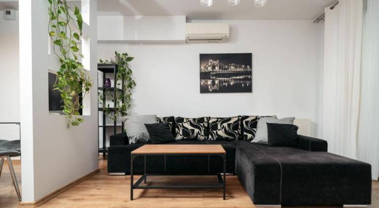 Cichy Apartament w Centrum Miasta - Balkon & Klimatyzacja - Riverside Vista by UniqueRent in Wroclaw