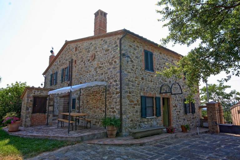 Family-oriented lovely villa with private pool & garden | Pets are welcome — photo 5