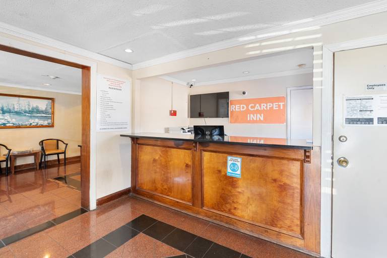 Red Carpet Inn Philadelphia Airport — photo 2