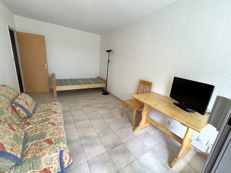 Apartment with 2 rooms for 5 persons — photo 5