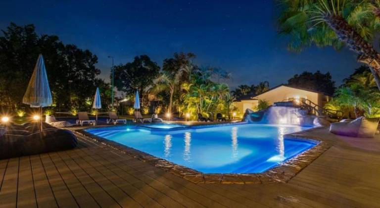 Villa with pool | Pets allowed in Plantation, FL