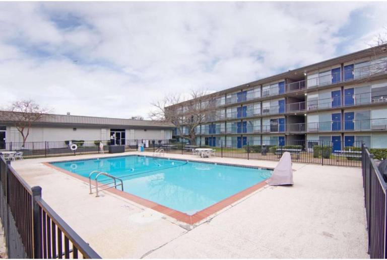 Studio 6 Mesquite TX – Town East