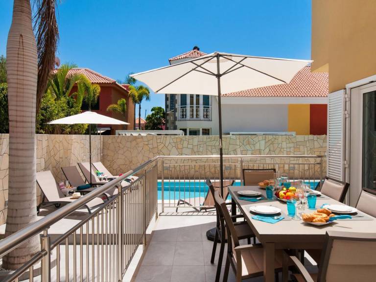 Fully equipped vacation home with terrace, BBQ & private pool | Suitable for remote work | Pet-friendly — photo 2