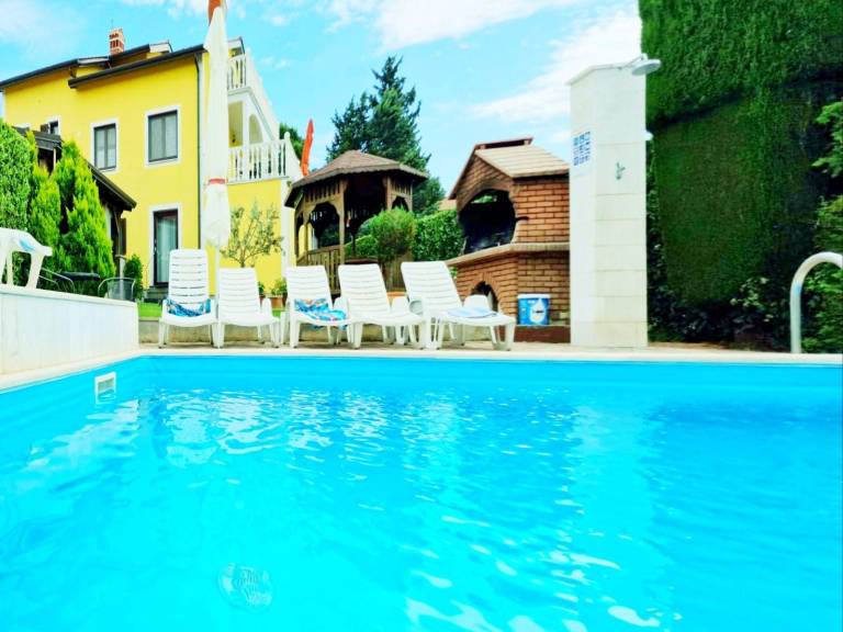 Ferienhaus Kaštel