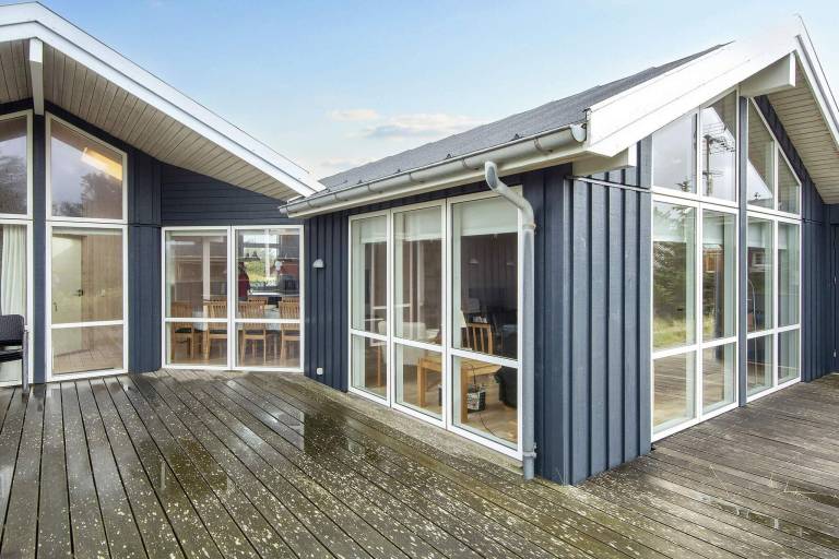 House with terrace, BBQ & sauna — photo 2
