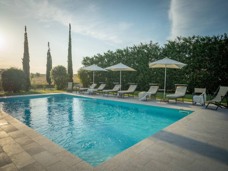 Vacation home with pool — photo 3