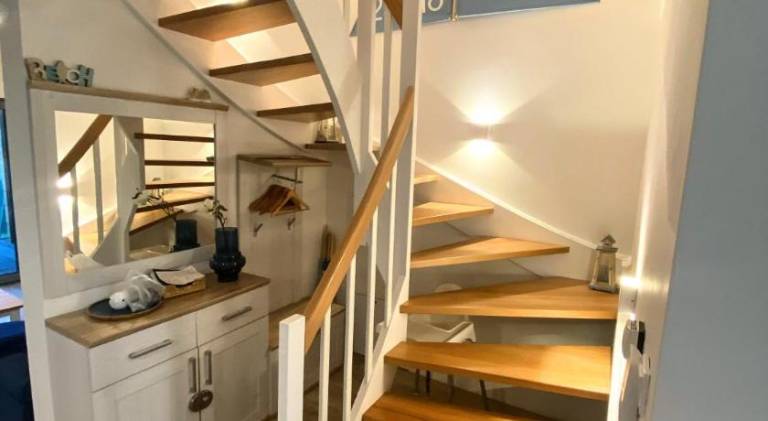 Apartment with pool — photo 4