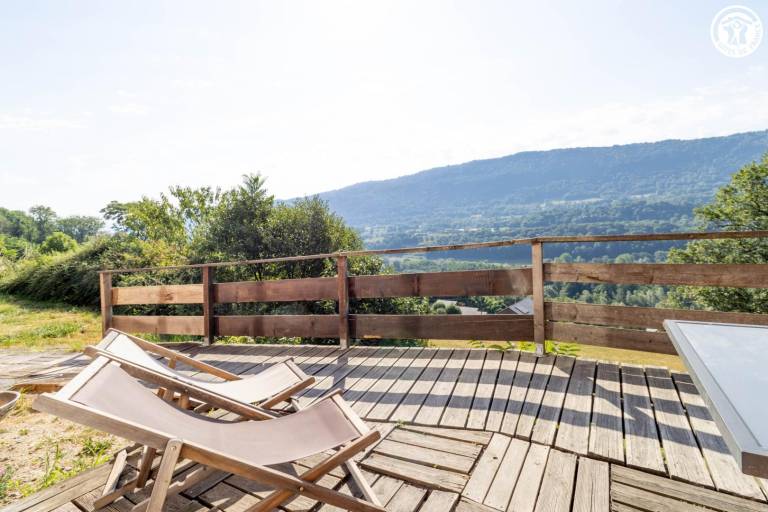 Gite with patio — photo 2