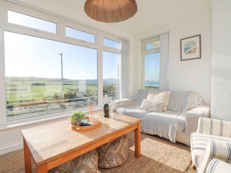 Cottage with garden | Beach view — photo 2