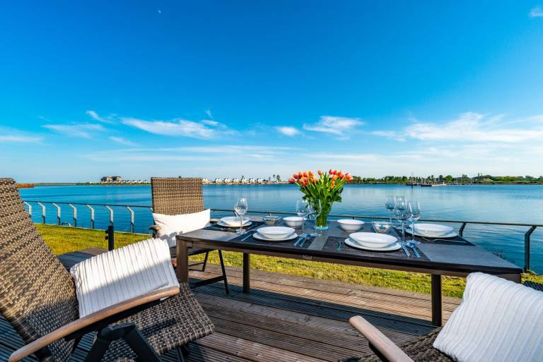 Strandnahe Ferienwohnung "Meerglück" Meerblick, Sauna, Whirlpool-Badewanne — photo 2